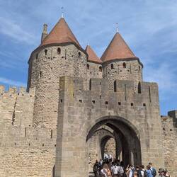 Touristenmassen deuten sich an