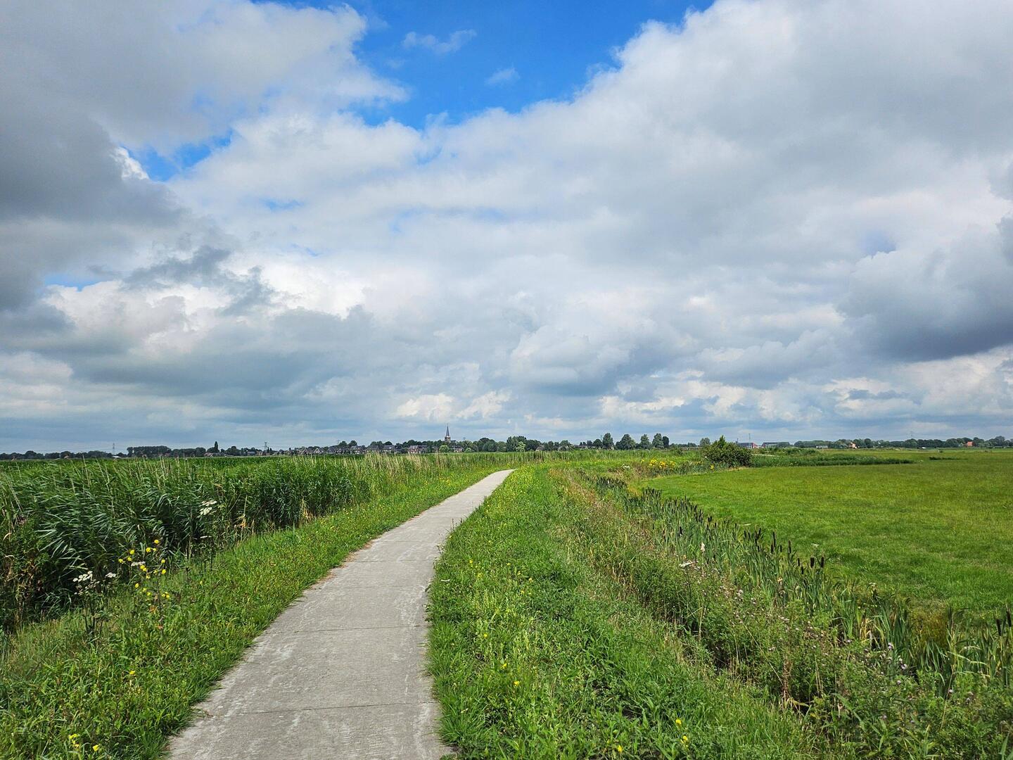 Verder over het fietspad.