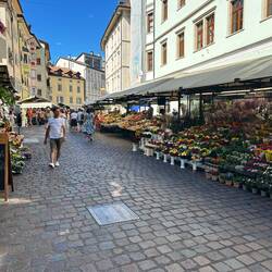 Obstmarkt, allerdings keine einheimischen Händler mehr...