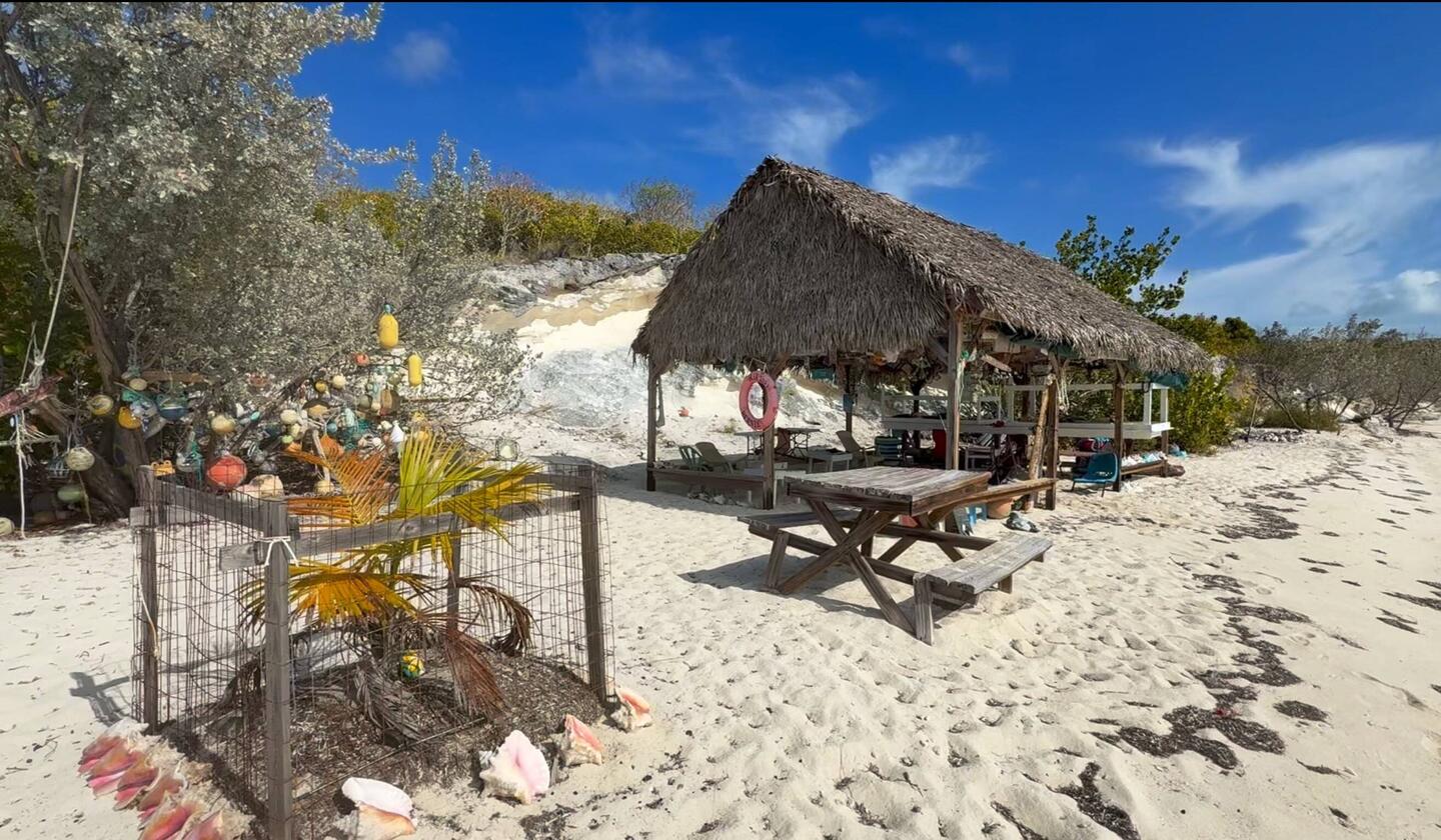 Hog Cay Yachtclub