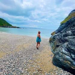 Quick skinny dip! 🍑