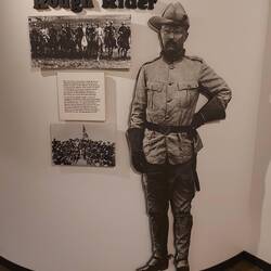 Die Brillenschlange war bei den Rough Rider im Krieg gegen Spanien. Eine Eliteeinheit der USA.