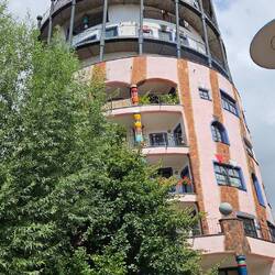 HUNDERTWASSERHAUS