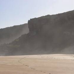 ...geht es bei Ebbe zurück über den Strand...