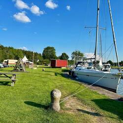 Selbst die Poller sind hier fast alle aus Granit.