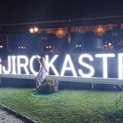 Damit man trotz der Rakis weiß, wo man ist....