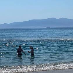 Shimmering ocean, and the twinnies