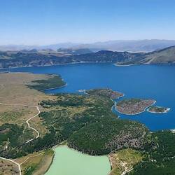 Mit 8Km Durchmesser einer der größten Krater der Welt