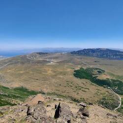 Links der Vansee, rechts der Nemrut Krater