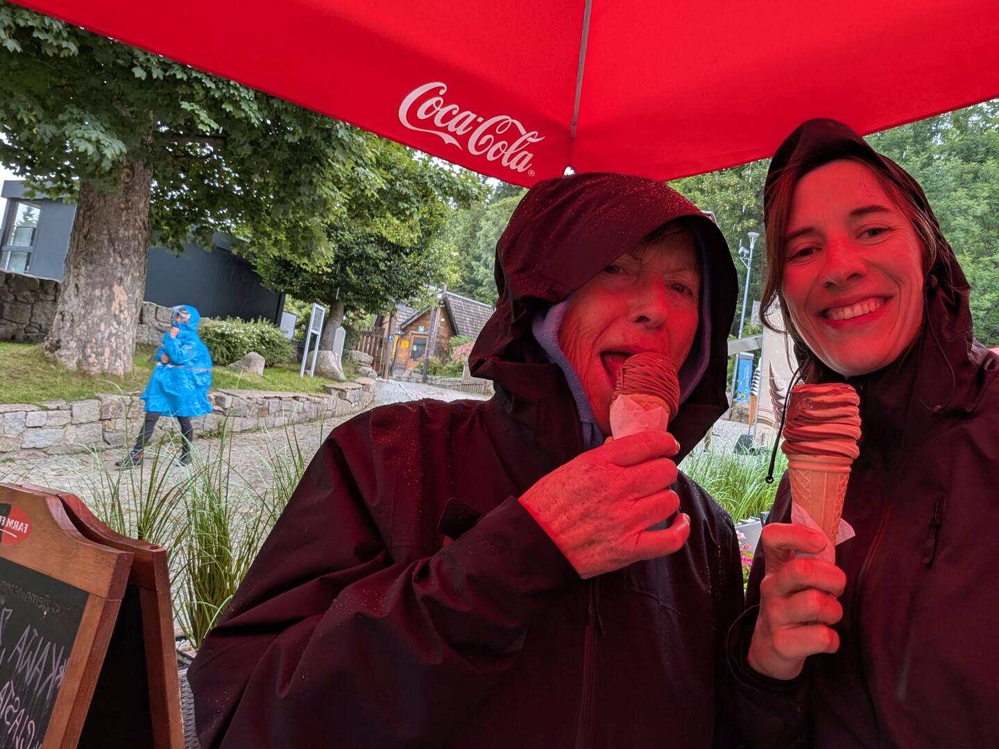 Wartezeit durch Eis essen überbrücken 👍🏽