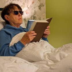 Lesen ohne die normale Brille wird zur Herausforderung 😎