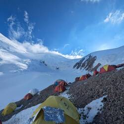 Endlich Schatten - dann wird es aber sehr schnell eisig kalt.