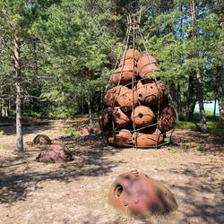 Kunst aus den Resten der größten Minenfabrik in der Ostsee