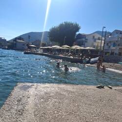 Erstmal ganz schnell ins Wasser...