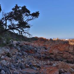 ...ist der lange Weg über die Steine ziemlich schwierig