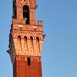 De superhoge klokkentoren