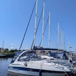 Beweisfoto Nr.2 diesmal vom Boden aus, wir stehen hier wirklich mit unserem Boot
