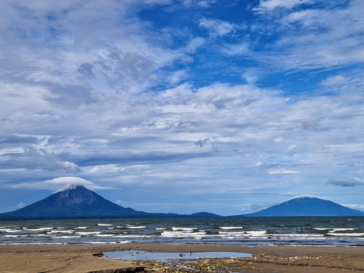 Blick vom Festland auf Ometepe