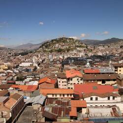 Ausblick über die 2.8 Millionen Stadt, Richtung Virgen del Panecillo