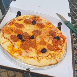 Na ja, gegen den Hunger hilft es , dauert 5 min mit Bestellung, 12 Sorten