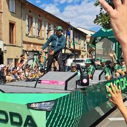 Die werbekolonne startet wie üblich 2 Stunden vorher