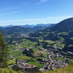Schönau und im Hintergrund Berchtesgaden