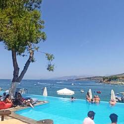 Bei Alkoholkonsum wäre der Pool gratis zu benutzen gewesen 🙈...