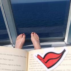 Lesen und sonnen.🥰