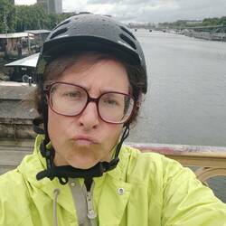 Traversée de Paris sous la pluie...