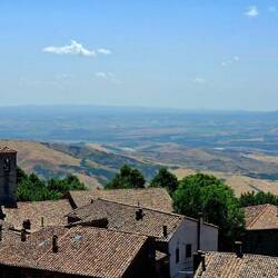 We zitten zo hoog dat lagere delen nog moeilijk leesbaar zijn.