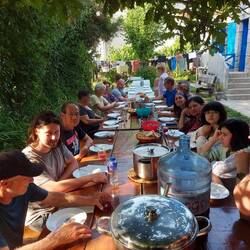 shared dinner, every evening a lot of new people and a total different vibe