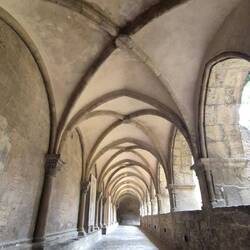Kreuzgang des Domes. Wunderschön, dort könnte ich stundenlang wandeln, und Geschichte spüren.