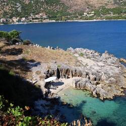 Das wär ein Strand für uns, das Haus dazu nehme ich auch! Mit Blick über die Bucht und Pool