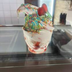 Der Fruchteisbecher