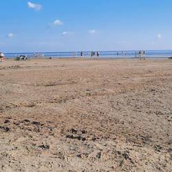 Sand soweit das Auge blickt.