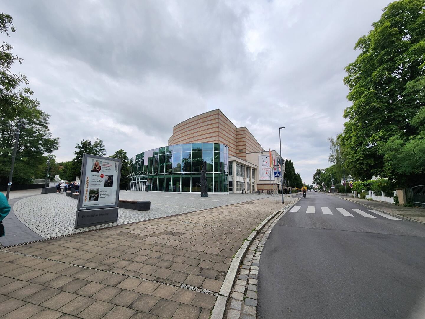 Concert Hall (drop off point)