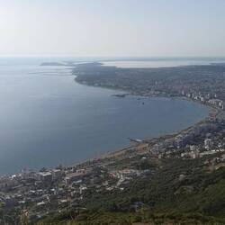 Wir konnten durch einen neuen Tunnel abkürzen, später dieser herrliche Blick auf Vlora