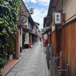 Pontocho alley