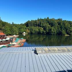 Strandbad am Lacul Ursu (vor der Öffnungszeit)