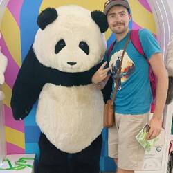 Nous restons pour autant en Chine, avec des goodies partout...