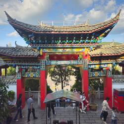 Nous allons au temple du grand Bouddha, sur la colline de la tortue 😅