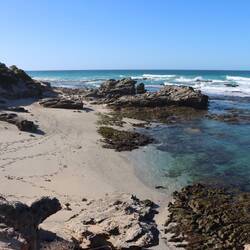 ...und Badebuchten wechseln sich ab