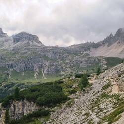 Blick zurück zur Drei Zinnen Hütte.
