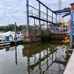 Da hing die Solaris im Mai drinnen - Yachthafen Merzig, Fa. Prinz