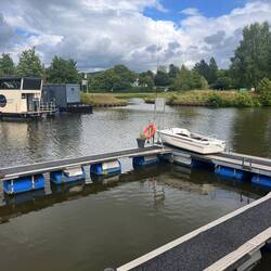 Hafeneinfahrt Merzig, wir liegen in der Box am Schwimmsteg