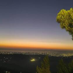 Wir kamen nach Sonnenuntergang an. Von hier haben wir einen herrlichen Weitblick...