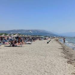 Mit Kaffeepause in Durrës und Stopp im Einkaufszentrum fuhren wir nach Krujë.