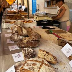 Warme Luft und toller Duft: frisches Brot – Andratx mit allen Sinnen.