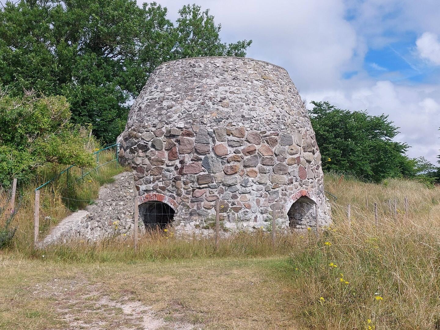 Alter Brennofen für Kalkstein