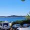 Auf der anderen Seite liegt St. Tropez